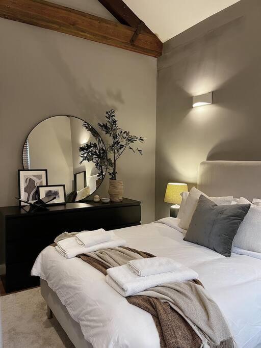 Cosy 2 Bedroom Apartment Todmorden Zewnętrze zdjęcie
