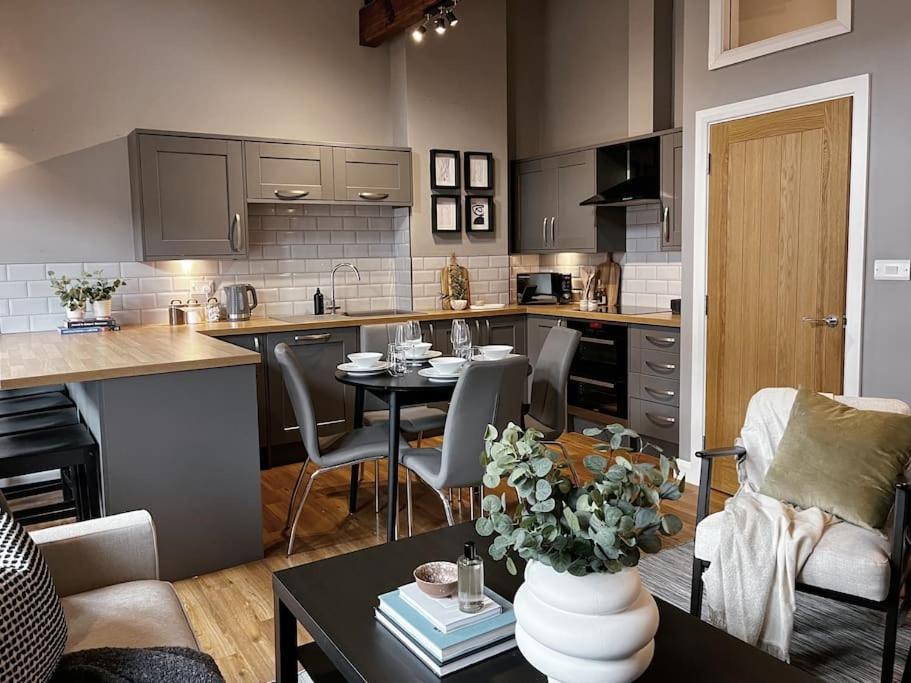 Cosy 2 Bedroom Apartment Todmorden Zewnętrze zdjęcie
