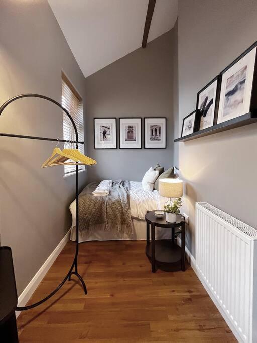 Cosy 2 Bedroom Apartment Todmorden Zewnętrze zdjęcie